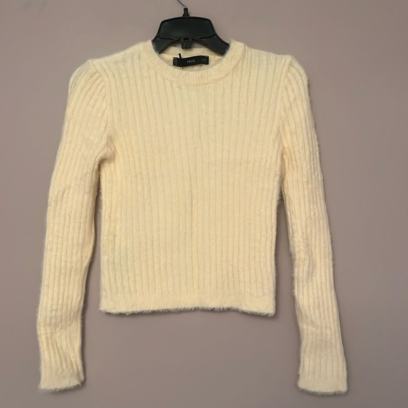 Sweater - Picture 1 of 6